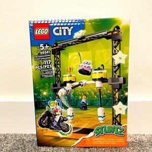New Lego 60341 The Knockdown Stunt Challenge